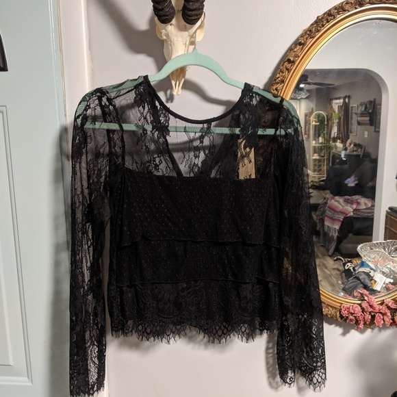 American Eagle Outfitters Tops - AMERICAN EAGLE Black Lace Crop Top